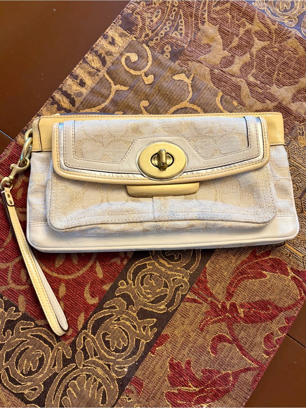 Vintage Authentic Y2K Coach Beige & Yellow Signature Canvas Wristlet Gold